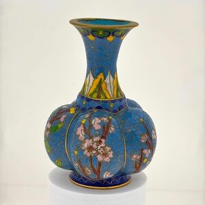 Vintage Miniature Chinese Cloisonné  Enamel Lobed Vase